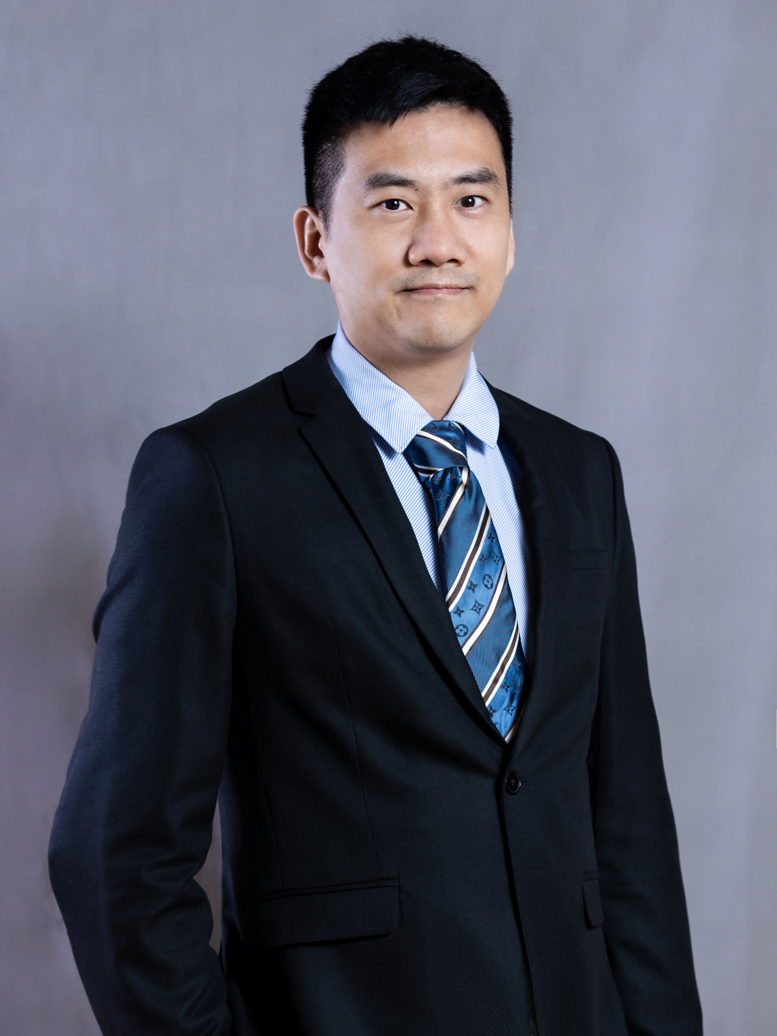 崔殷豪 Ethan Tsui - AI 轉型顧問與技術策略顧問